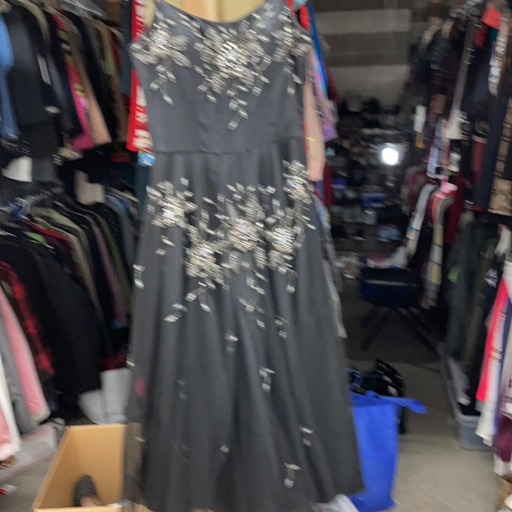 Massive Price Drop, 3\4 length gown - Picture 4 of 9